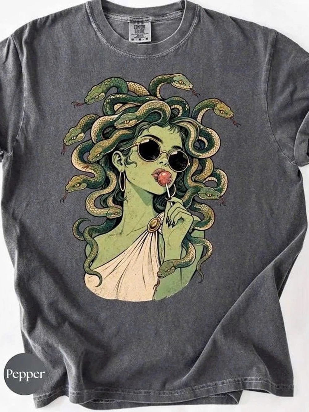 Pepper Graphic Short Sleeve Tee in Gray Like New